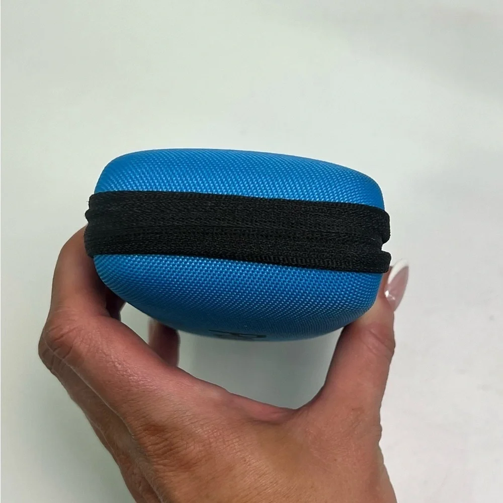 Polaroid Blue Eyewear Hard Clamshell Zippered Sunglasses or Eyeglasses Case